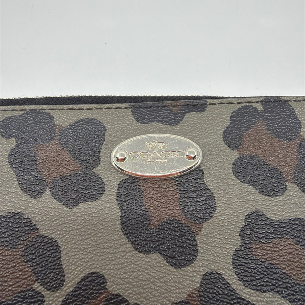 Coach Zip Around Grey Leopard Print Coated Canvas Wallet - Picture 2 of 8